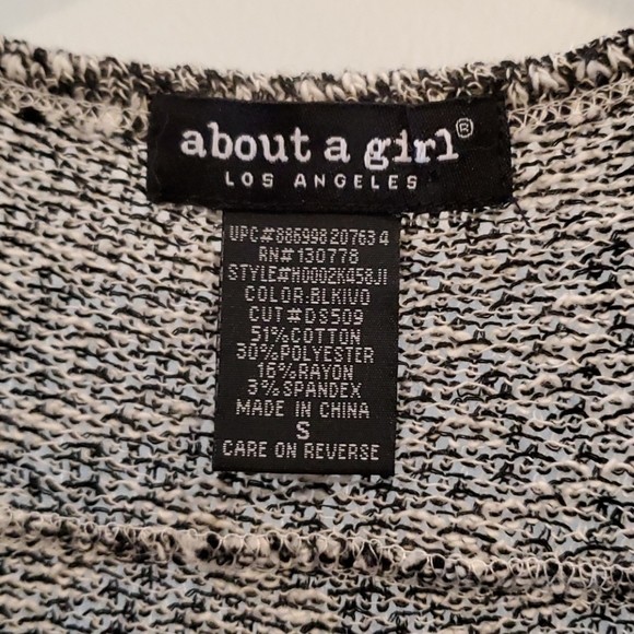 Sweater - Picture 3 of 4